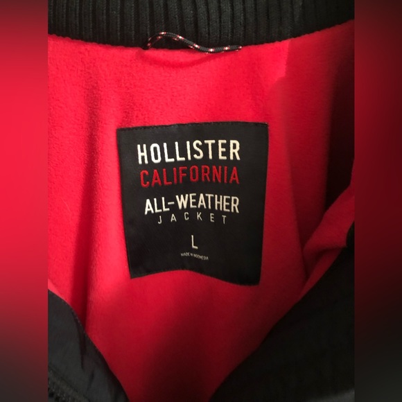 Hollister all weather jacket. - Picture 3 of 4